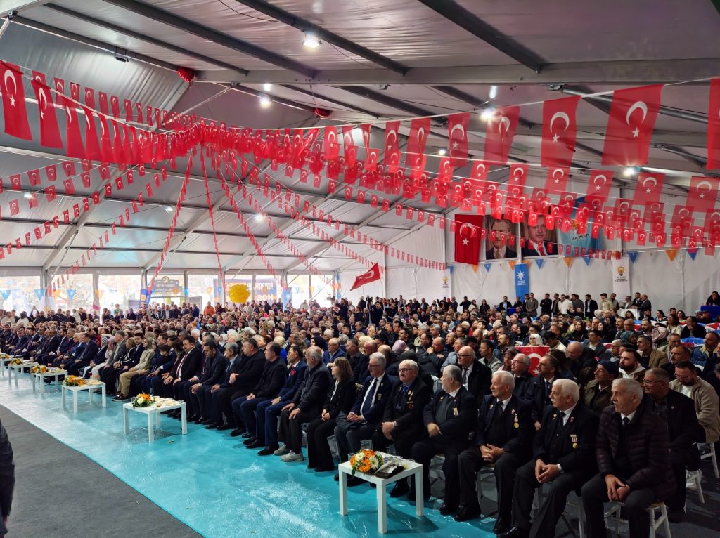 AK Parti Eskişehir Teşkilatı bayramlaştı
