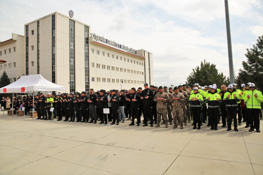 Eskişehir’de görevli polis memuruna veda