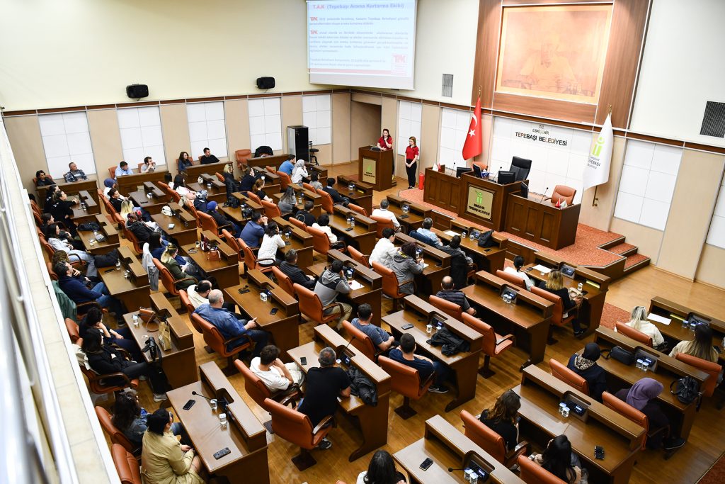 Belediye personeline ‘Afet Farkındalık Eğitimi’ verildi