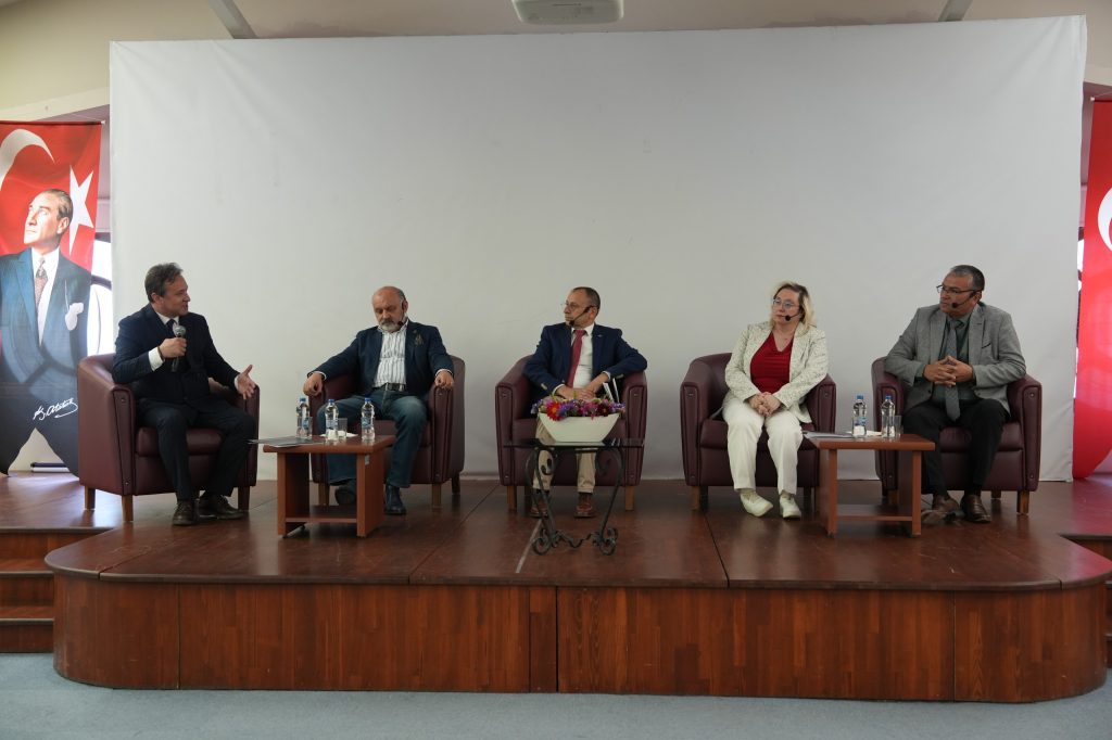 İklim Değişikliği, Biyoçeşitlilik ve Çevre paneli düzenlendi