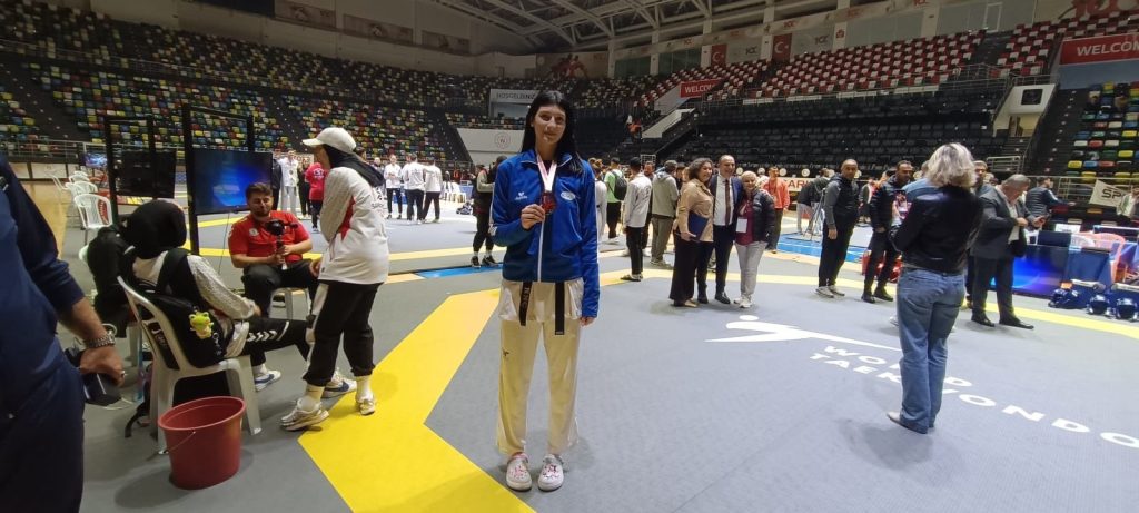 Gururumuz Nida Nur Çene!