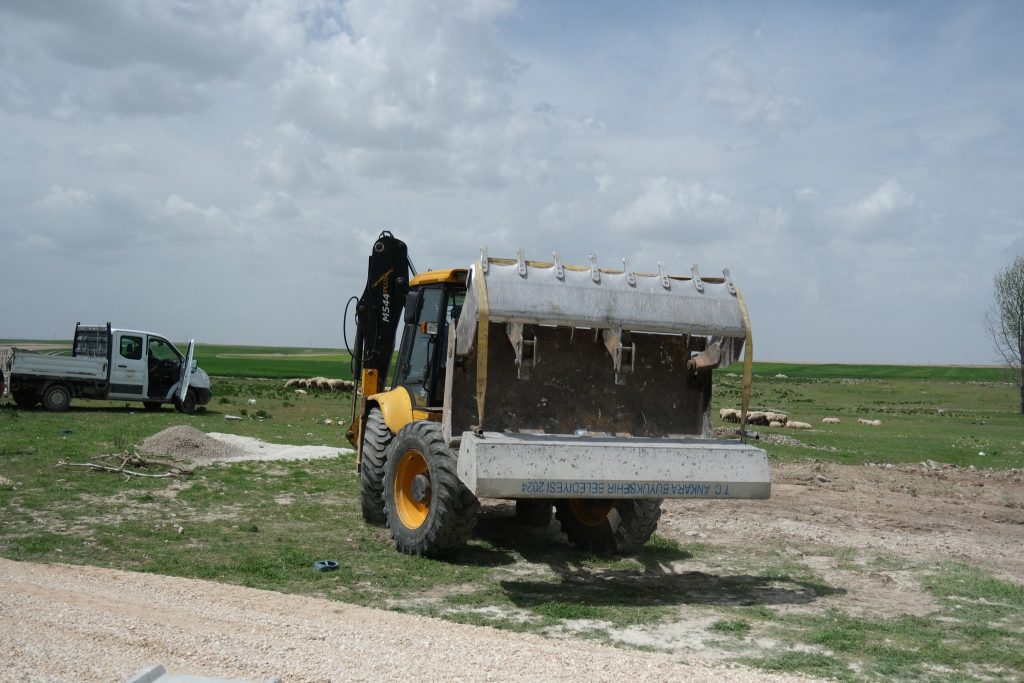 Kurtşeyh ve Benlikuyu beklenen sulama oluklarına kavuştu