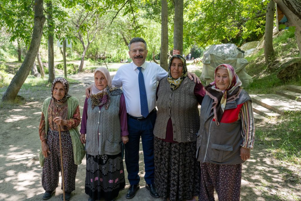 Vali Aksoy Gürleyik Şelalesi’ndeki turistik çalışmaları inceledi