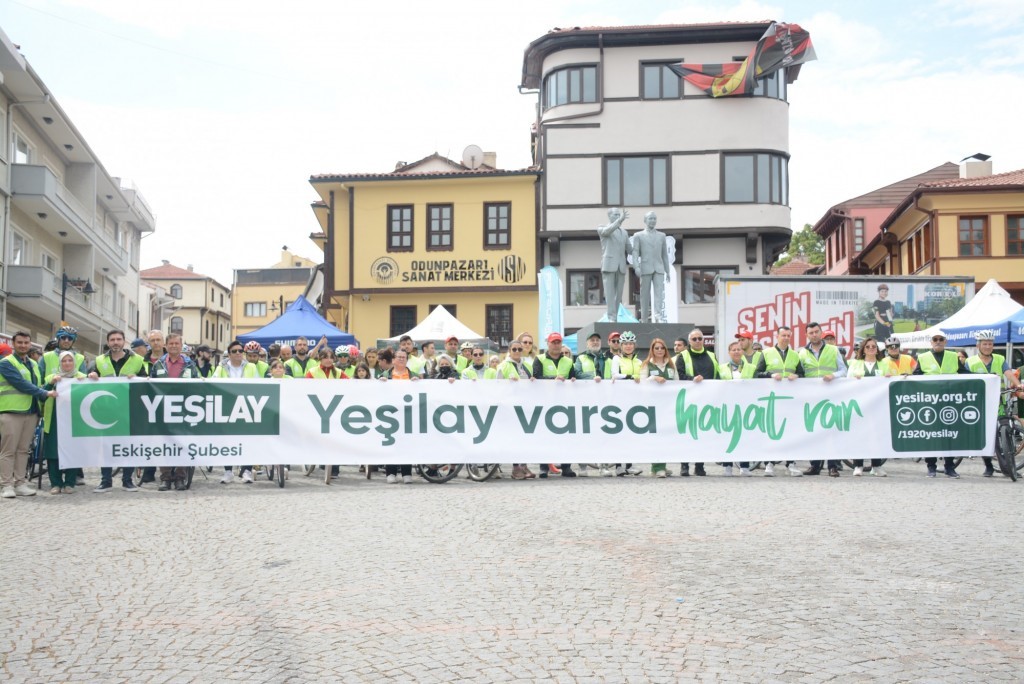 Anadolu Üniversitesi 12. Yeşilay Bisiklet Turuna destek verdi