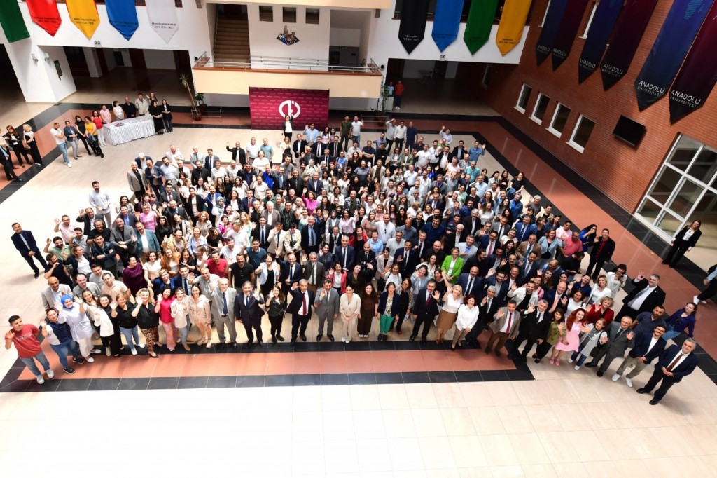 Anadolu Üniversitesi ailesi bayramlaştı