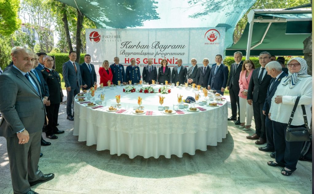 Eskişehir Valiliği’nden bayramlaşma programı