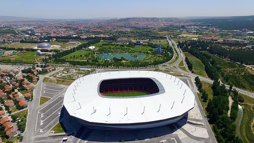 Eskişehirspor’un efsane oyuncusunun adı stadyuma verildi