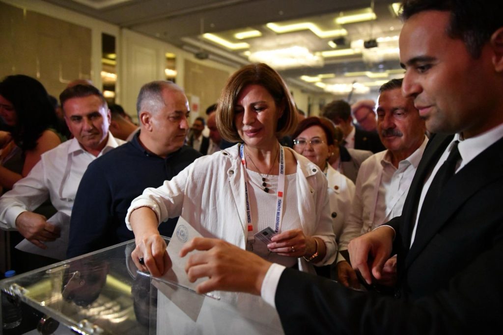 Ayşe Ünlüce: “Halkın iradesine sahip çıkmaya devam edeceğiz”