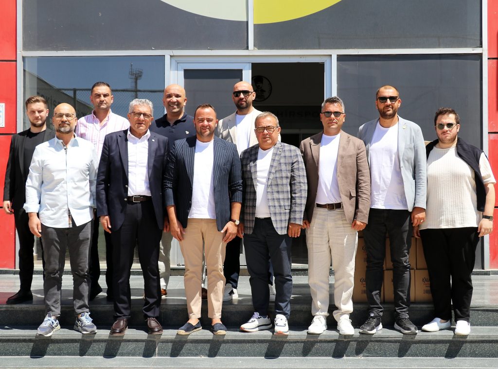 Nadir Küpeli, yeni sezon öncesi Eskişehirspor’a başarılar diledi