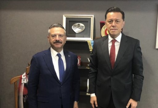 Vali Aksoy, Hatipoğlu’nu Gazi Meclisi’nde ziyaret etti