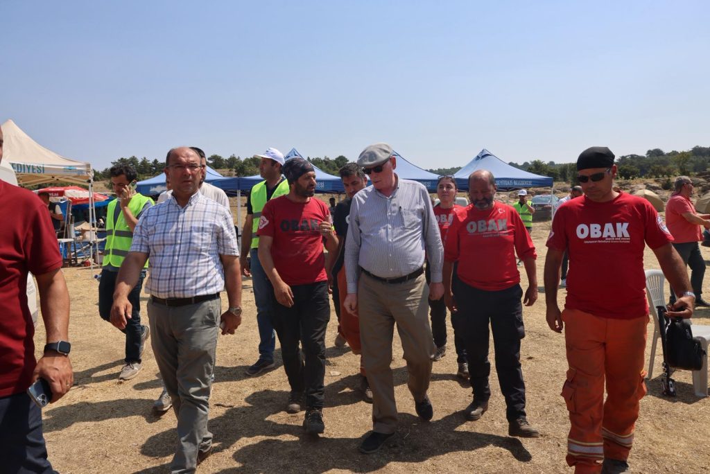 Başkan Kurt Seyitgazi’deki çalışmaları yerinde inceledi