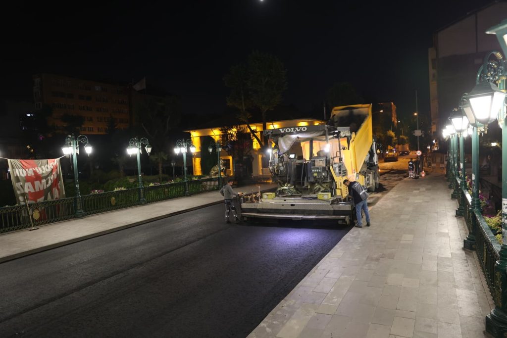 Gece mesaileri sayesinde asfaltlar yenileniyor
