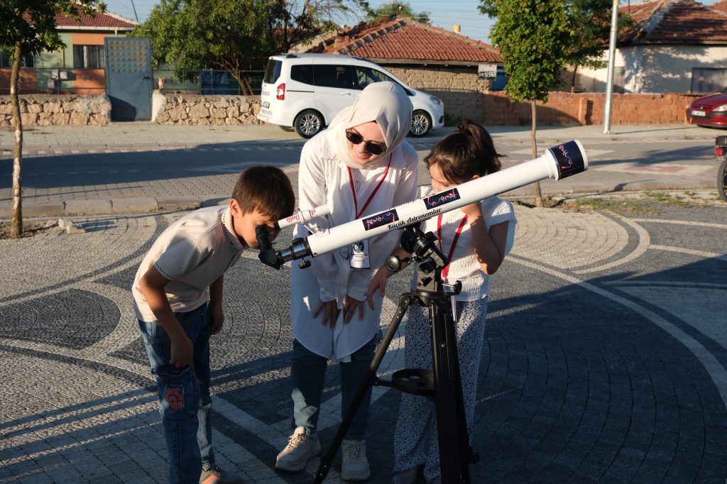Gözlem etkinliği bilim festivaline dönüştü