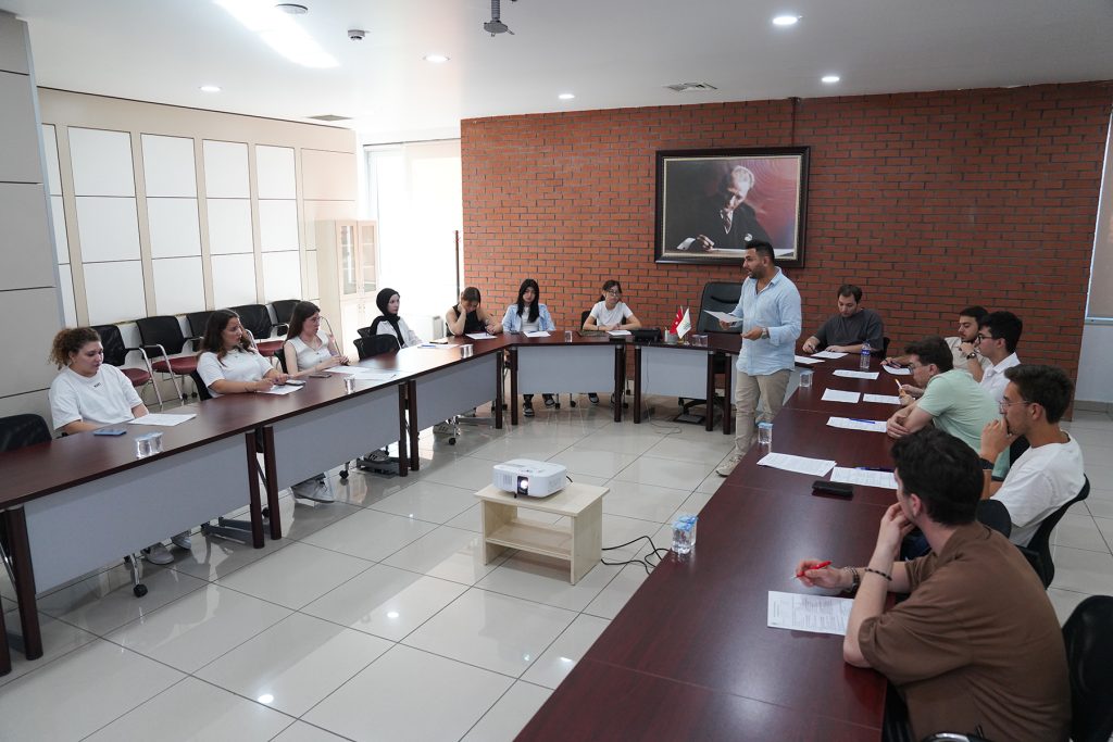 Stajyerlere temel iş güvenliği anlatıldı