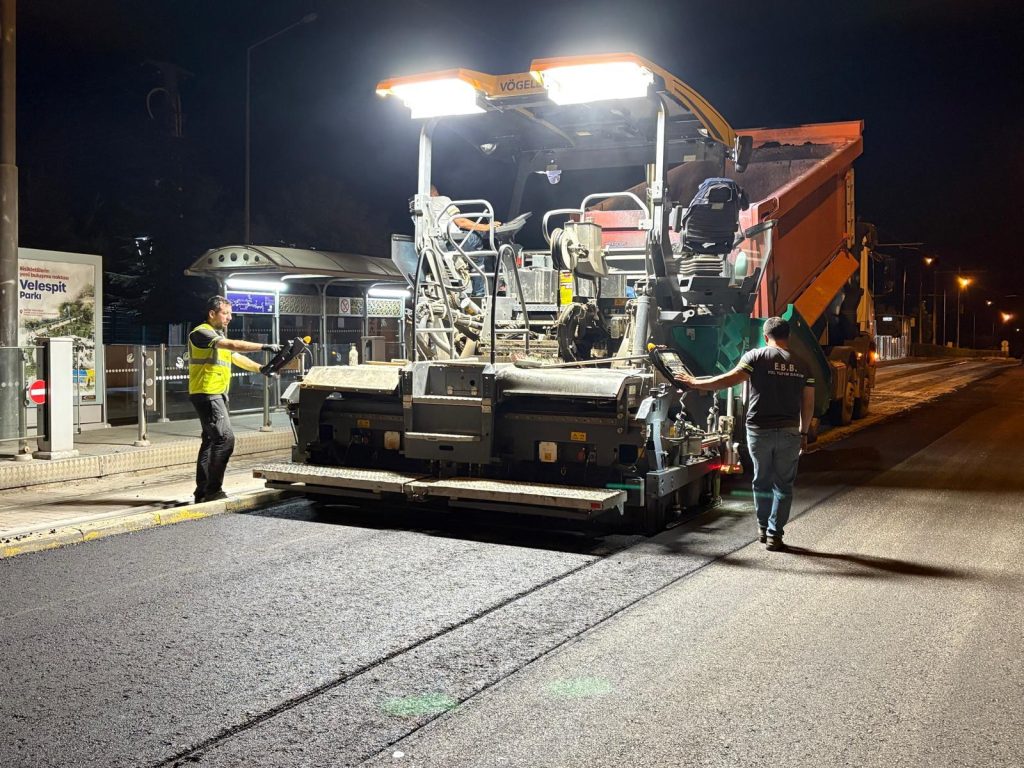 Salih Bozok Caddesi gece çalışmaları ile yenilendi