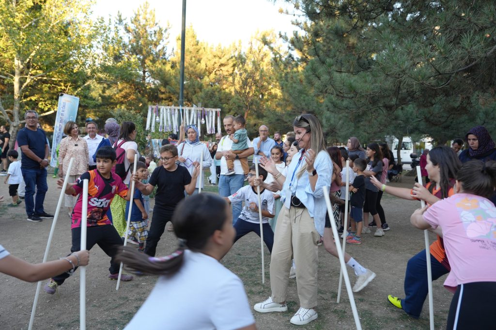 Mahallemizde Şenlik Var Çamlıca’da