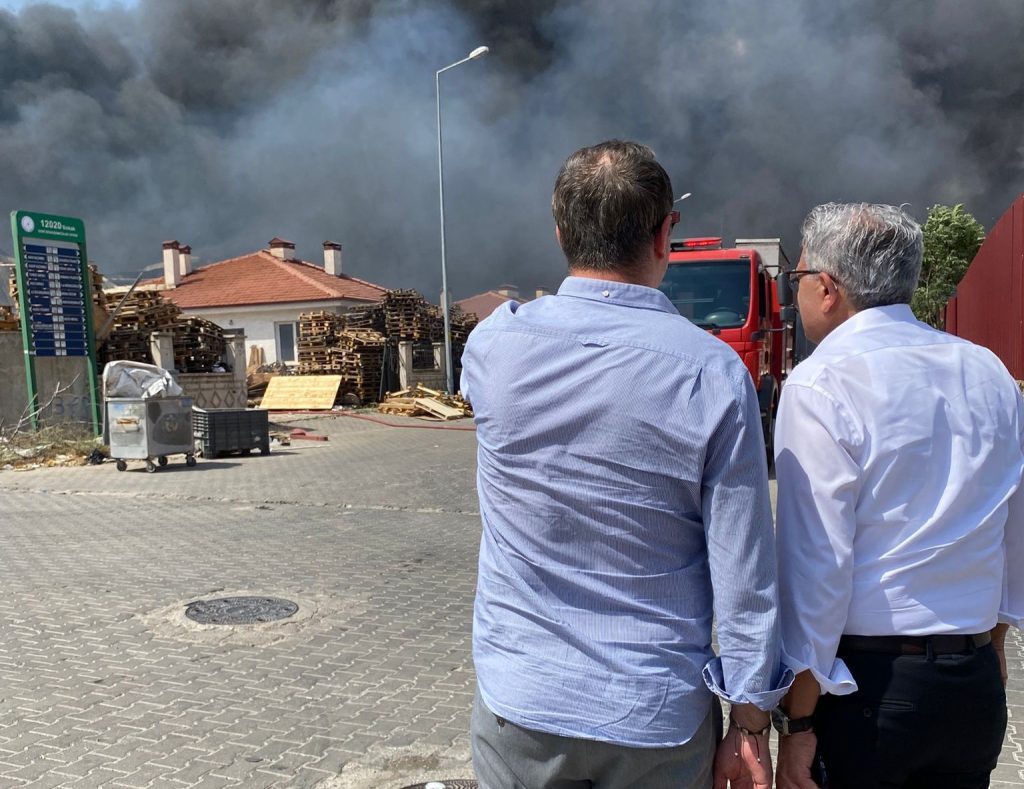 Başkan Küpeli’den yangın alanına ziyaret