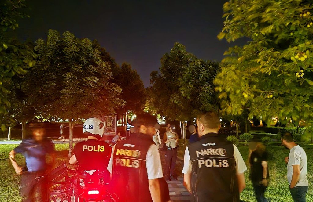 Park ve bahçelere huzur denetimi