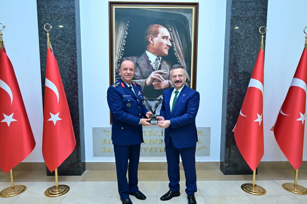 Orgeneral Güneykaya’dan veda ziyareti