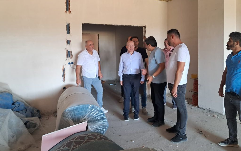 Yapımı süren 2000 kişilik öğrenci yurdu incelendi