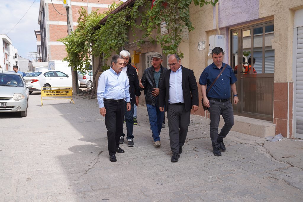 Başkan Ataç üstyapı çalışmalarını inceledi