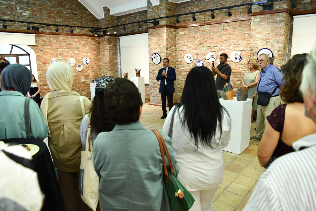 Özgür Kaptan’ın “Mavinin Kıyısında” Sergisi açıldı