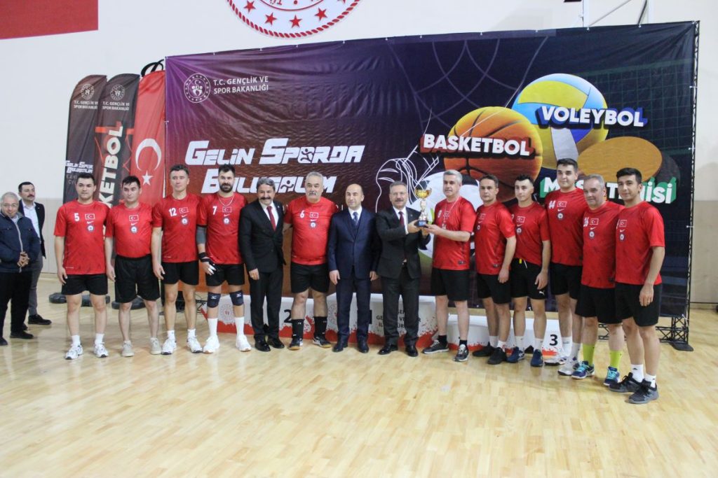 3. Kamu Spor Oyunları’nın kazanan kurumları ödüllerini aldı