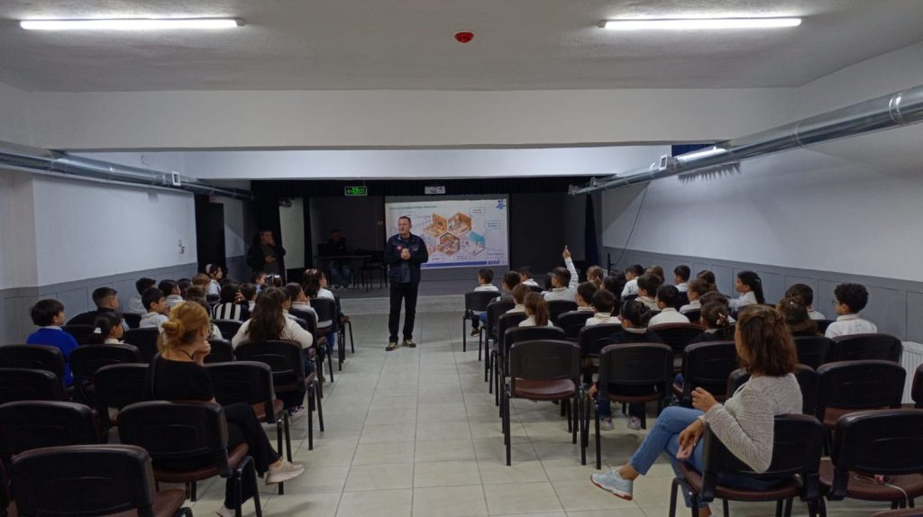 İlkokul öğrencilerine afet farkındalık eğitimi verildi