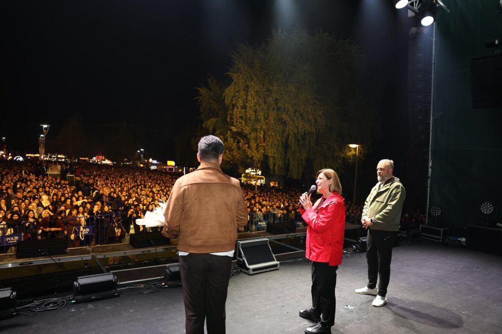 Ünlüce: “Festivaller Kentpark’a da çok yakıştı”