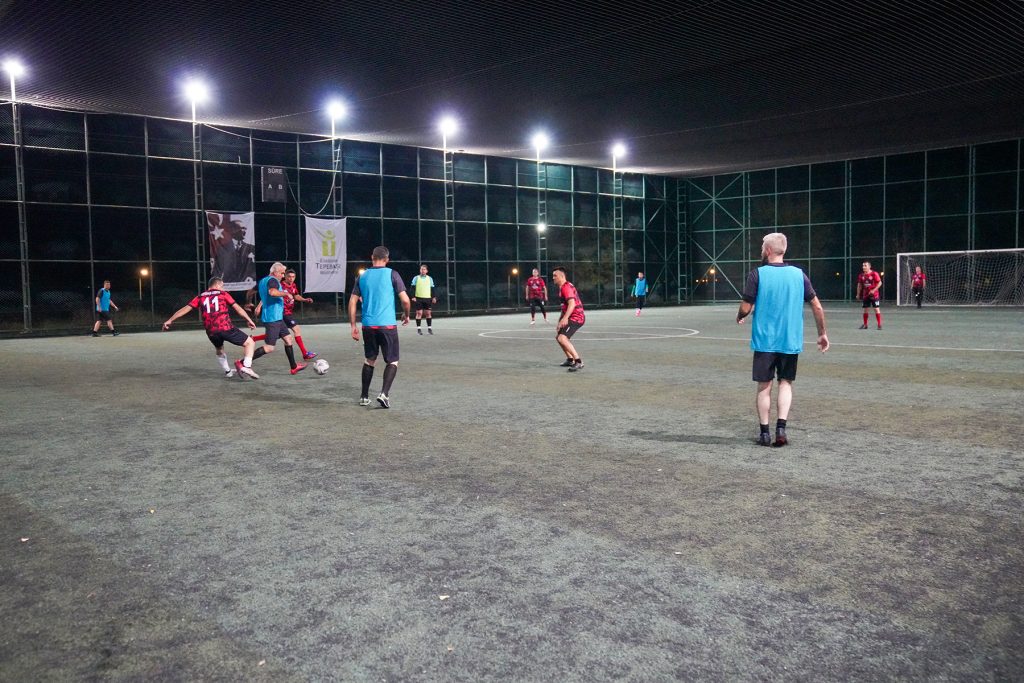 Tepebaşı’nda futbol turnuvası heyecanı sürüyor