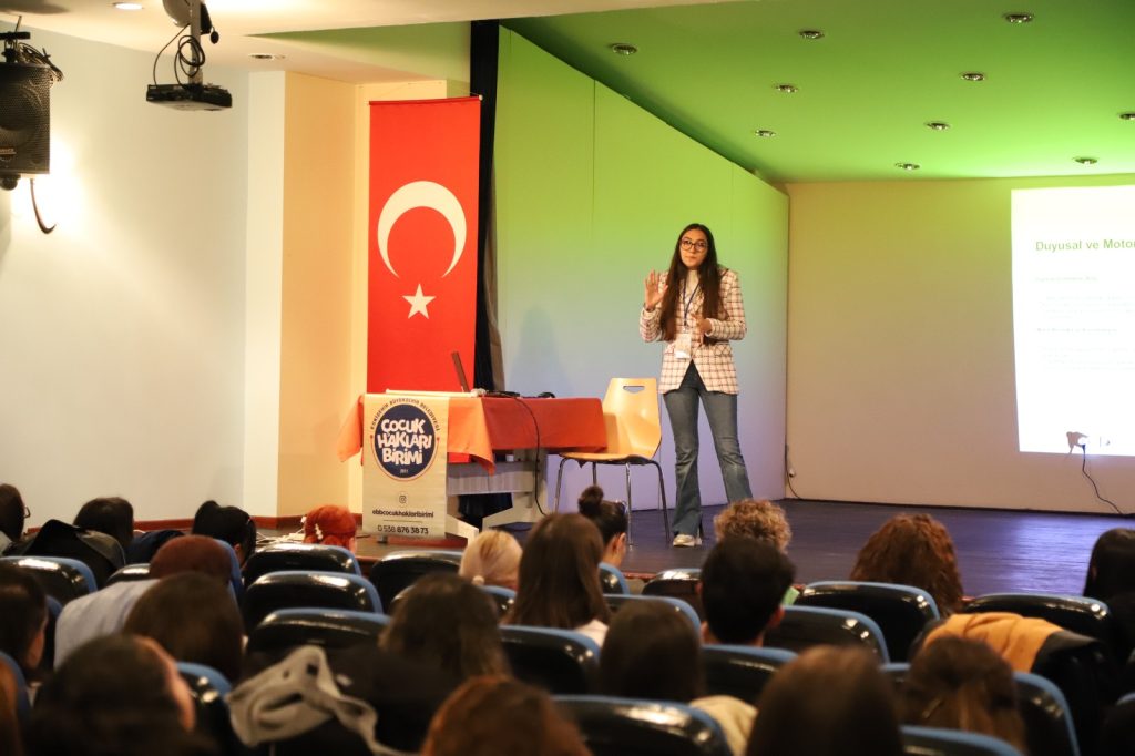 Okul öncesi öğretmenlerine güncel uygulamalar eğitimi