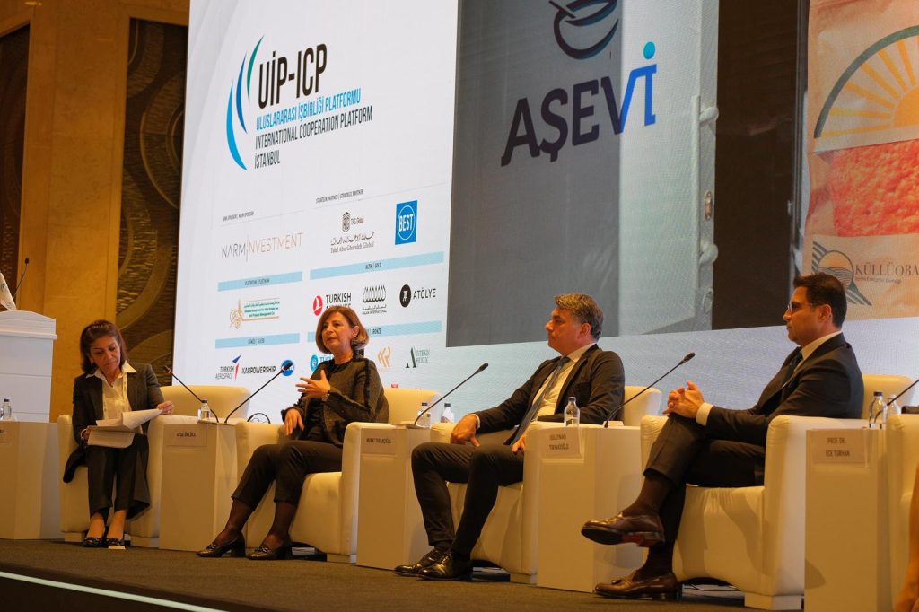 Başkan Ünlüce 16. Boğaziçi Zirvesi’ne panelist olarak katıldı