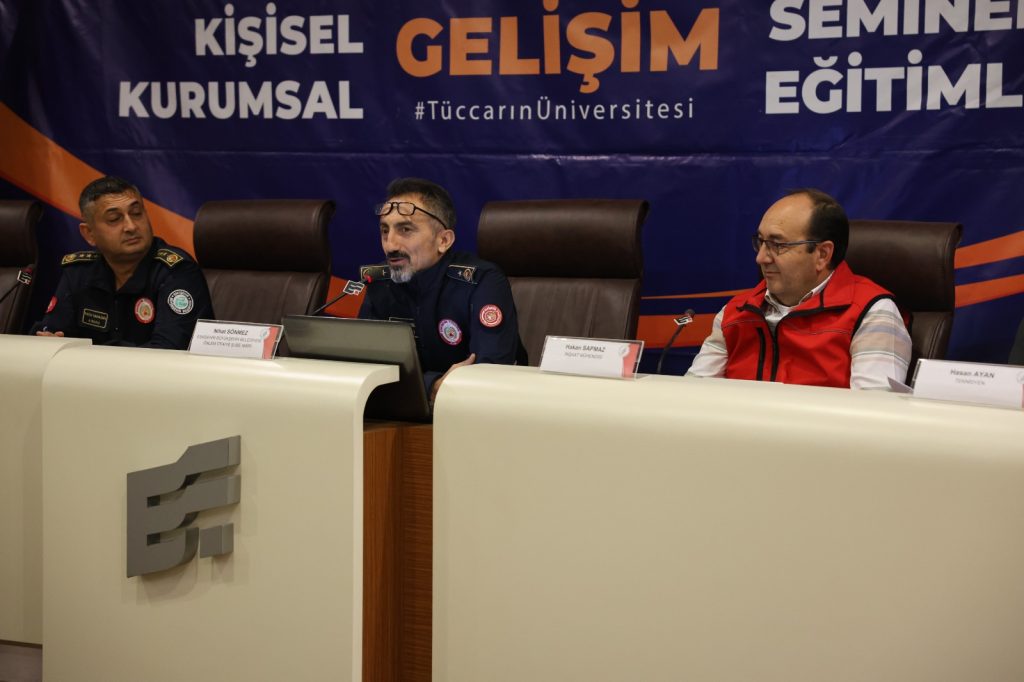 Mimar ve otel sahiplerine yangın eğitimi verildi