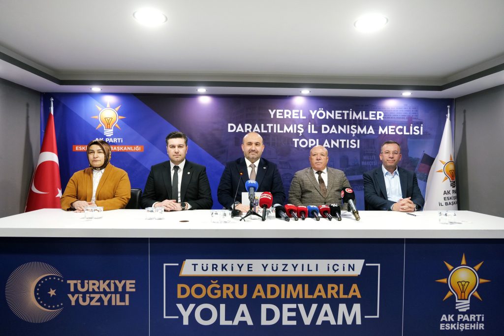 Gürhan Albayrak: “Enerjimizi Eskişehir’e olan sevdamızdan alıyoruz”