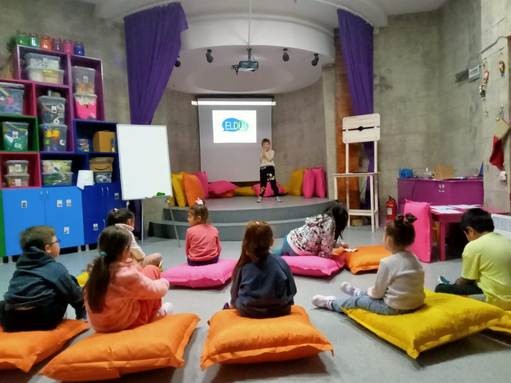 Çocuklar ‘Sesini Aç’ atölyesinde yerel demokrasiyle tanıştı