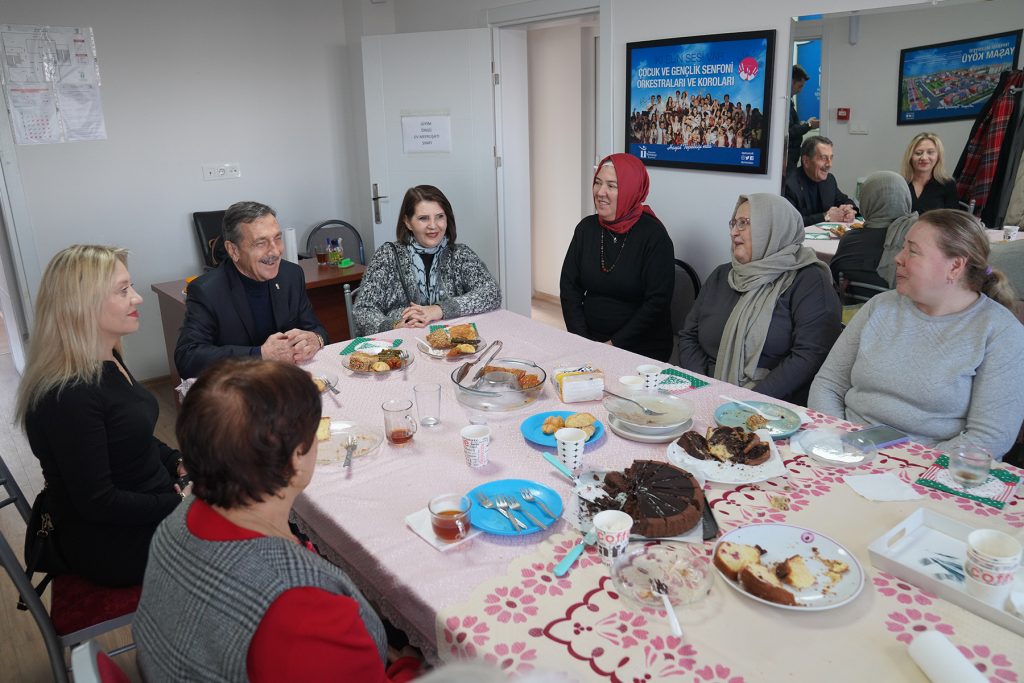 Başkan Ataç kursiyerlerle buluştu