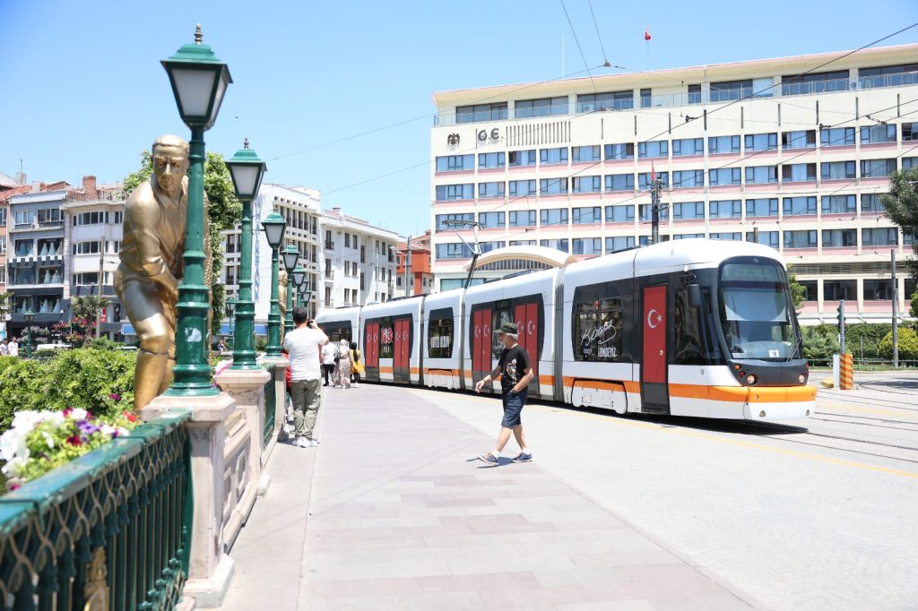 ESTRAM 21 yılda 6,4 milyon sefer gerçekleştirdi