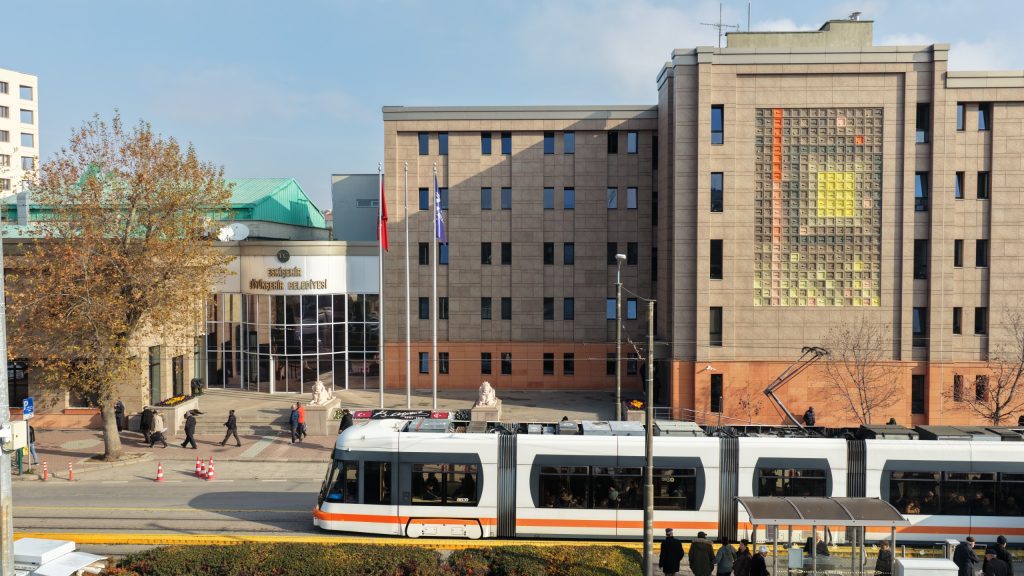 Büyükşehir duyurdu! Sefer saatleri değişecek