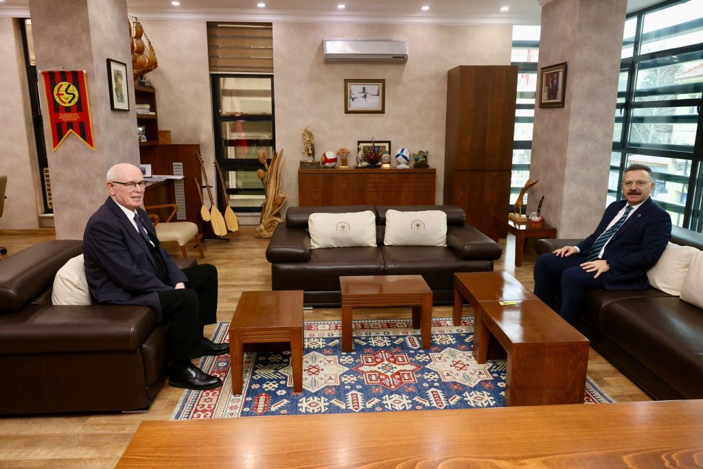 Vali Aksoy’dan Odunpazarı’na veda ziyareti