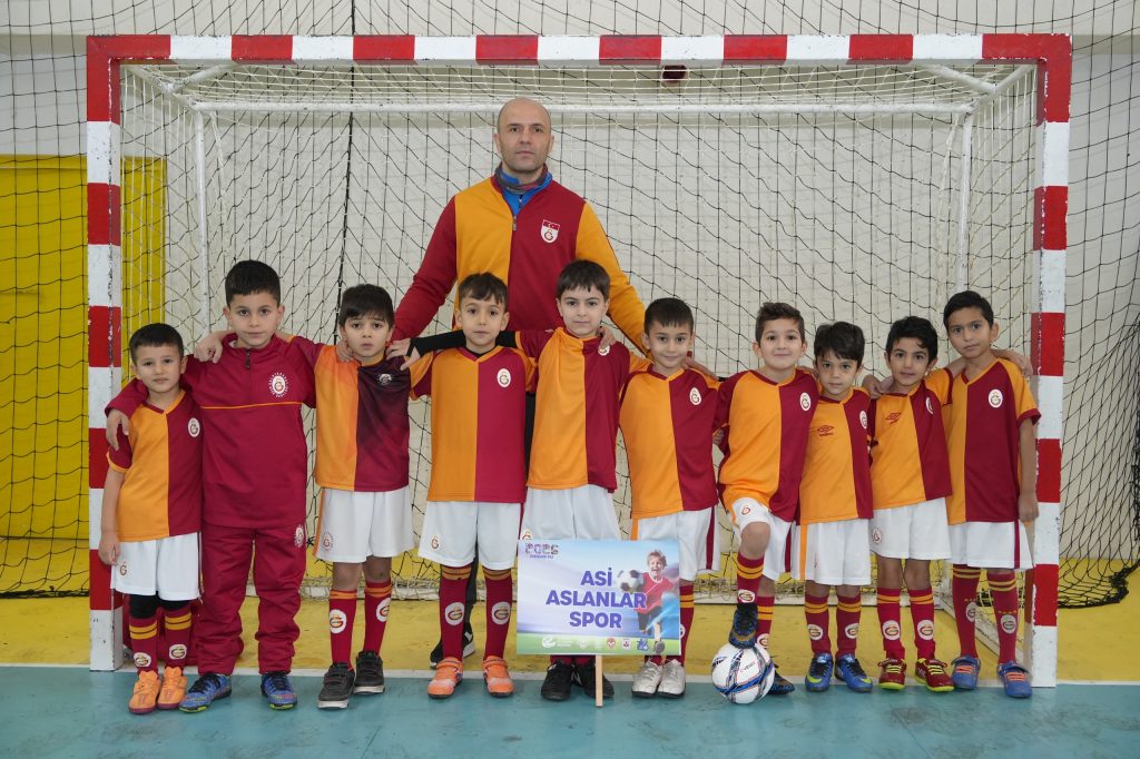 9. Geleneksel Mini Minikler Futsal Şenliği coşkulu başladı
