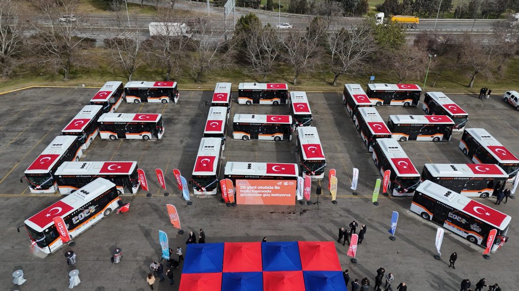 Büyükşehir 25 yeni otobüsü toplu ulaşım hizmetine aldı