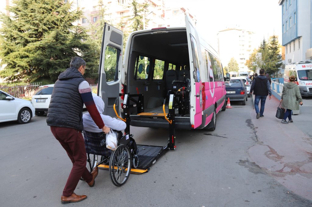 Binlerce kişi yardım, destek ve danışmanlık aldı