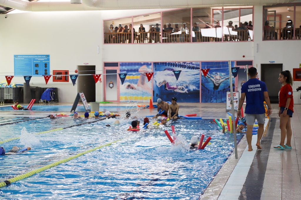 Yüzme bilmeyen kalmayacak!