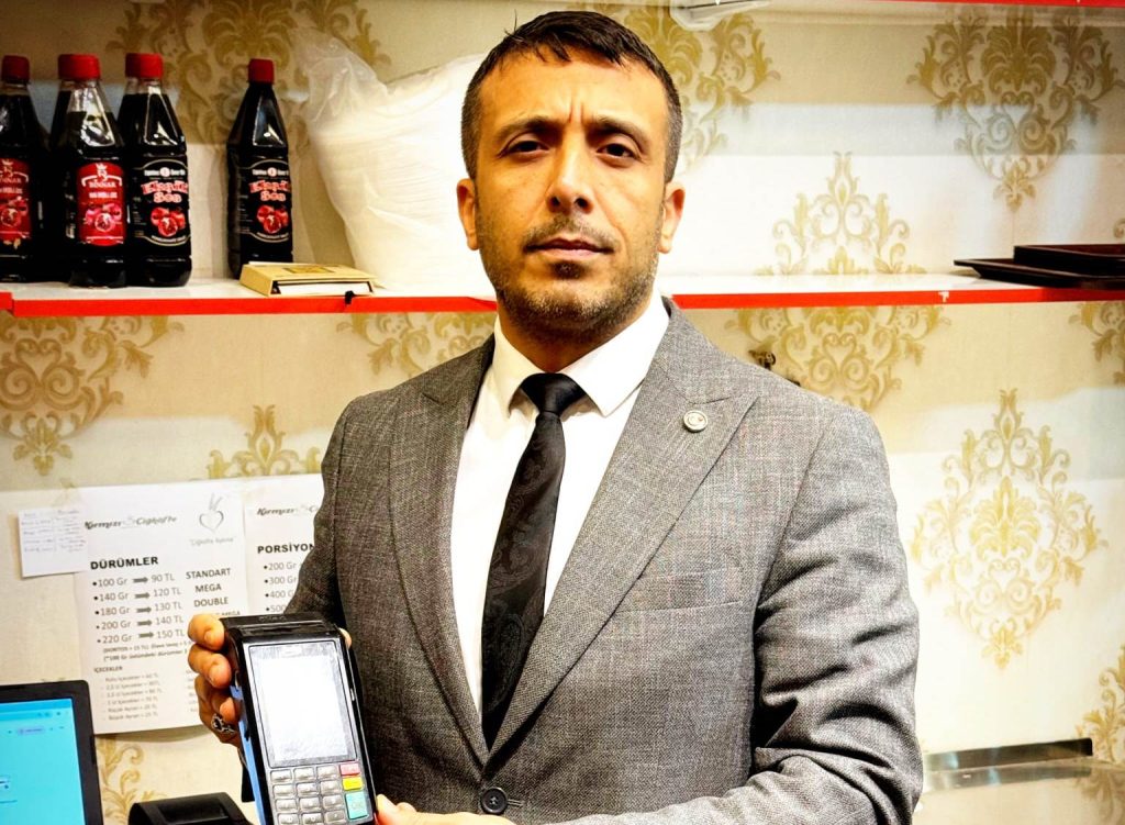 Murat Arnik: “Esnaf ceza ve baskılardan kepenk indiriyor”