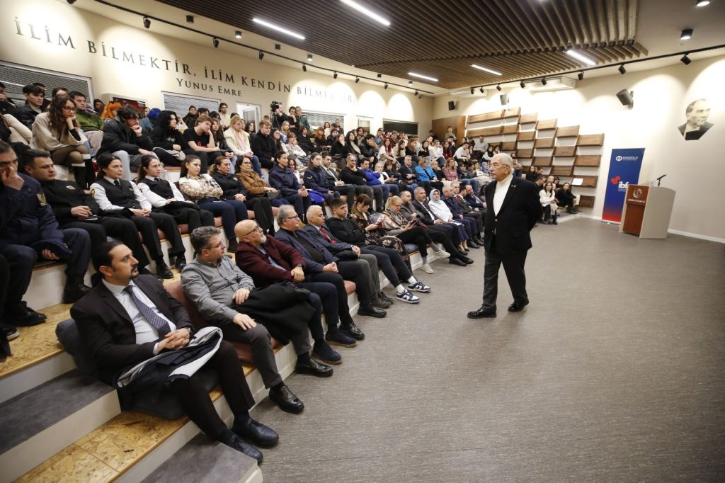 Ali Saydam öğrencilere iletişimin altın kurallarını anlattı