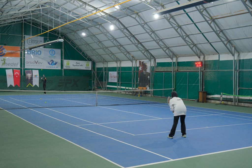 8 Mart’a özel Kadınlar Tenis Turnuvası heyecanlı başladı