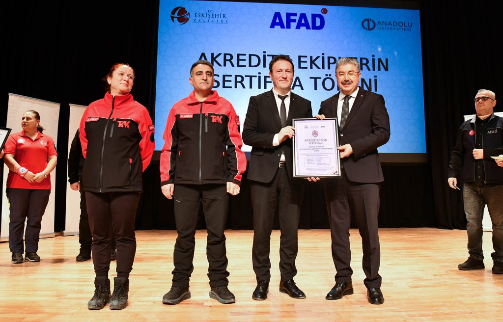 TAK ekibi AFAD akreditasyonu sertifikası aldı