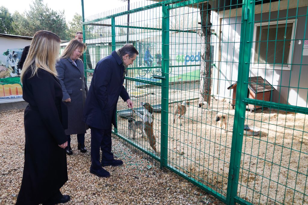 Başkan Ataç Doğal Yaşam Merkezi’ni ziyaret etti