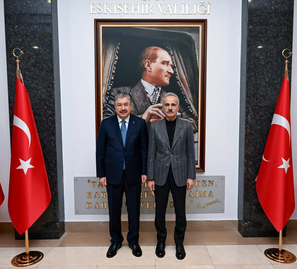 Bakan Uraloğlu, Mihalgazi’de Başkan Güneş’i ziyaret etti