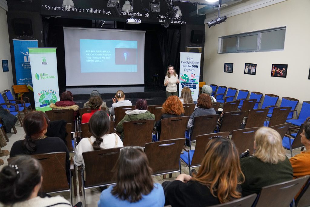 Kadınlara iklim değişikliği eğitimi veriliyor